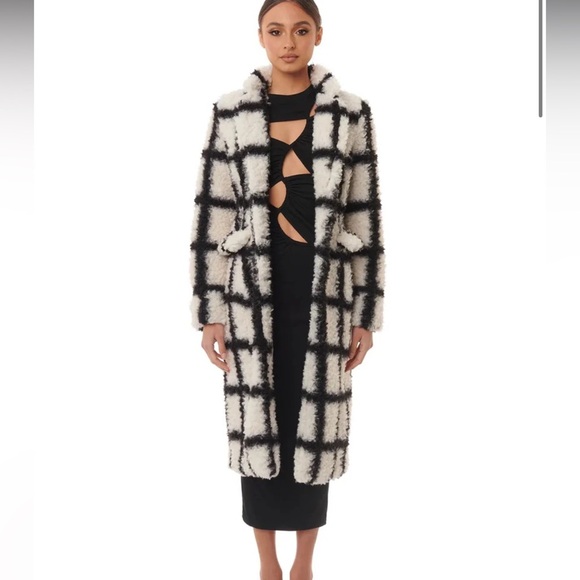 ELIYA THE LABEL
Milan Coat- black and white! Size small!! - Picture 1 of 3